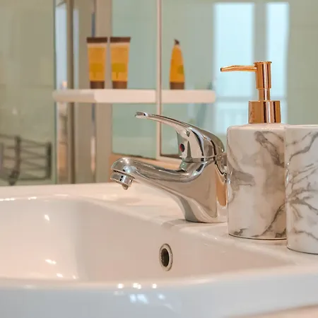 A Casa Della Ely-2 Bedrooms And 2 Bathrooms * טריאסטה