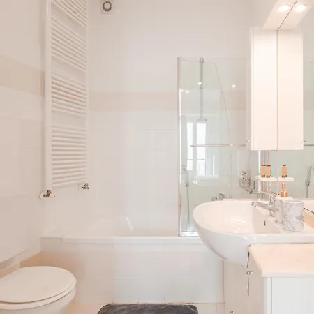 A Casa Della Ely-2 Bedrooms And 2 Bathrooms דירה *